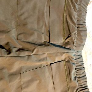 New without tags women’s joggers.